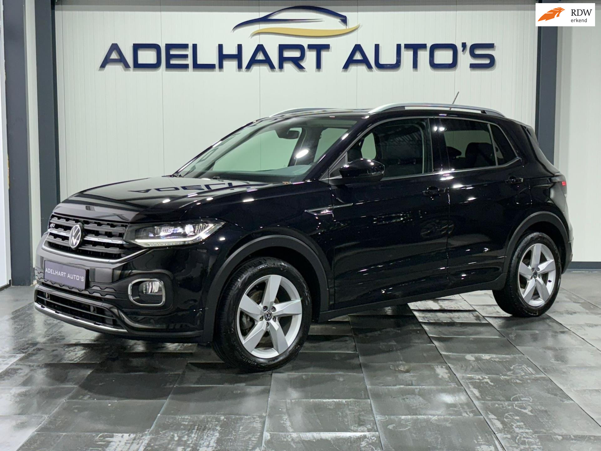 Volkswagen T-Cross 1.0 TSI R-Line / Navigatie full map / Digital Cockpit / Cruise control / etc.. 48568482-0.jpg | Adelhart Auto's