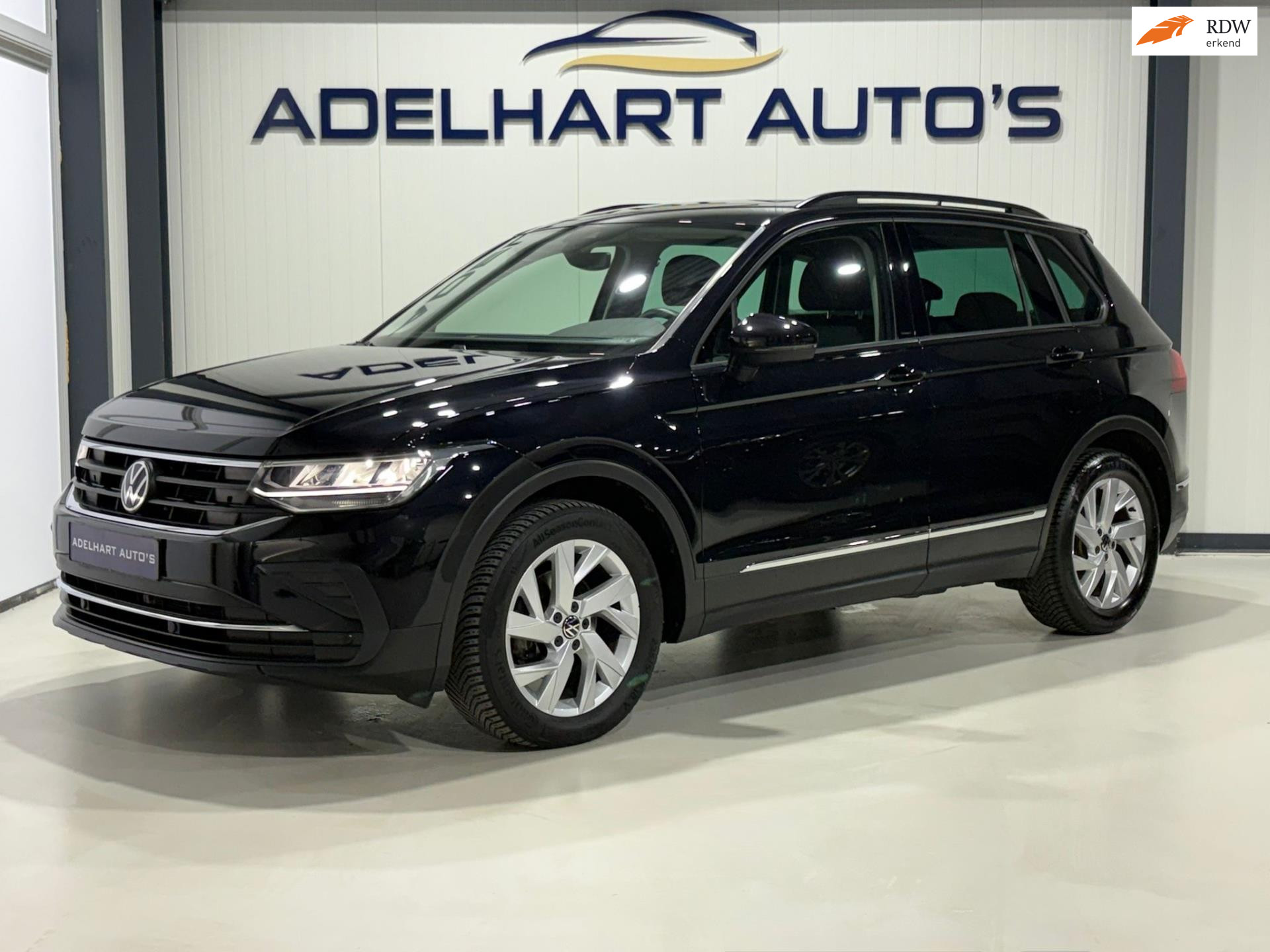 Volkswagen Tiguan 1.5 TSI Life Nieuw model 150 PK / Navigatie full map / Adaptive Cruise / Climate control / etc. 50115112-0.jpg | Adelhart Auto's
