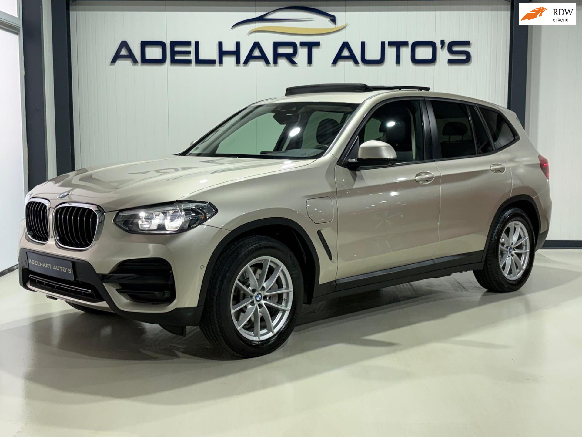 BMW X3 XDrive30e Executive Automaat / Panorama dak / Lederen interieur / Navigatie full map / Camera / etc…. 50565083-0.jpg | Adelhart Auto's