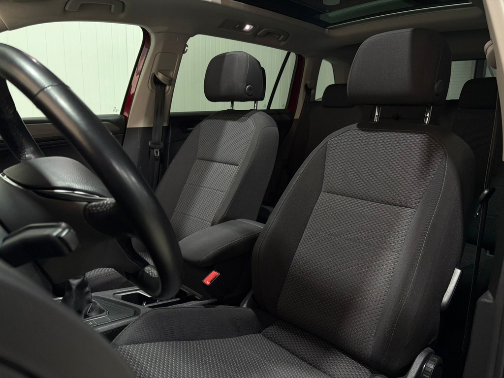 Volkswagen Tiguan Allspace 1.4 TSI R Line 150 PK / Panorama dak / Navigatie full map / Camera / Cruise control / Climate control 52116557-16.jpg | Adelhart Auto's