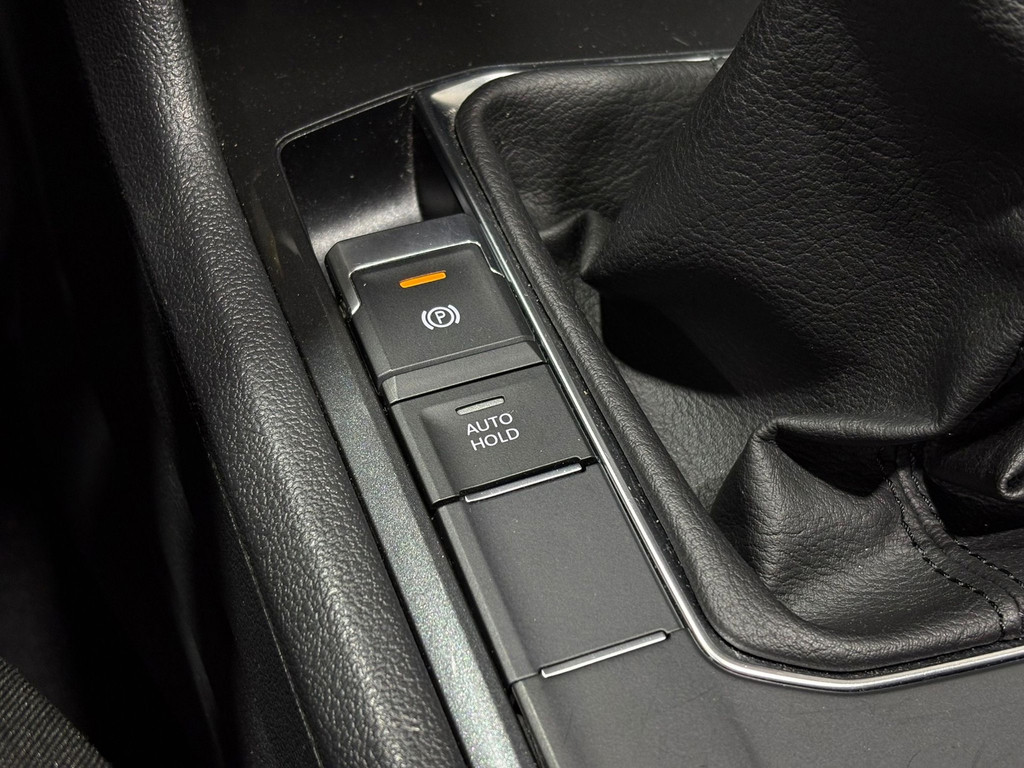 Volkswagen Tiguan Allspace 1.4 TSI R Line 150 PK / Panorama dak / Navigatie full map / Camera / Cruise control / Climate control 52116557-29.jpg | Adelhart Auto's