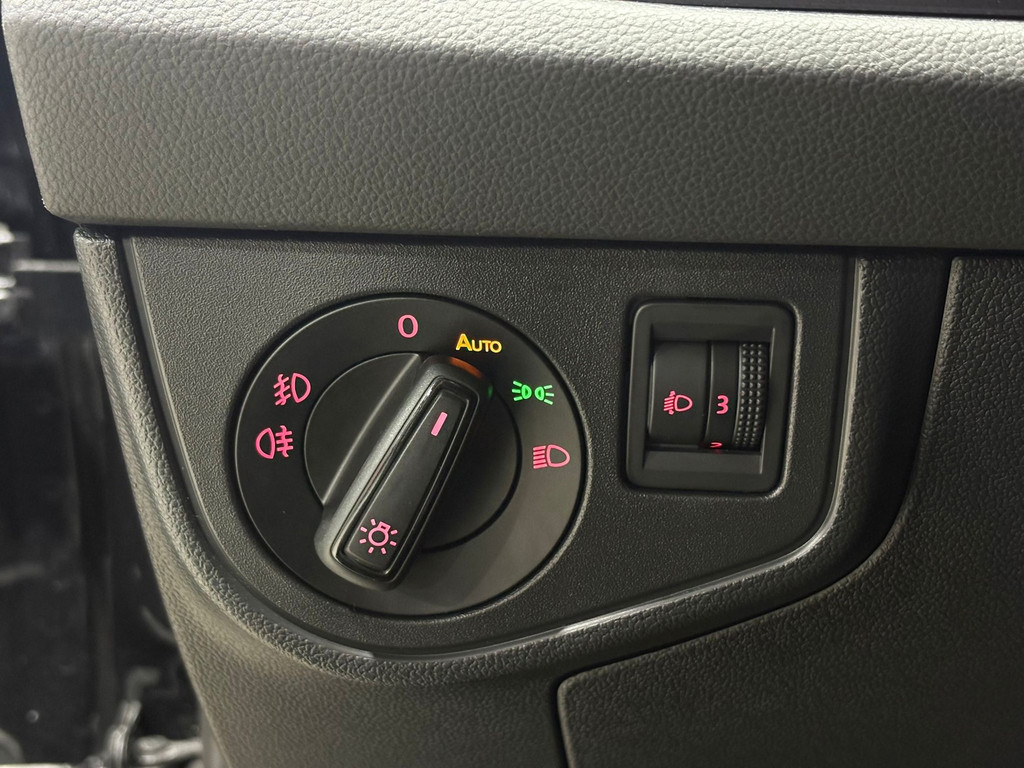 Volkswagen Polo 1.0 TSI Comfortline / Full map navigatie / Cruise control / Cliate control / Half leder 52481157-21.jpg | Adelhart Auto's