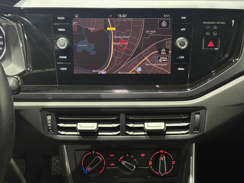 Volkswagen Polo 1.0 TSI Comfortline / Full map navigatie / Cruise control / Cliate control / Half leder 52481157-25.jpg | Adelhart Auto's