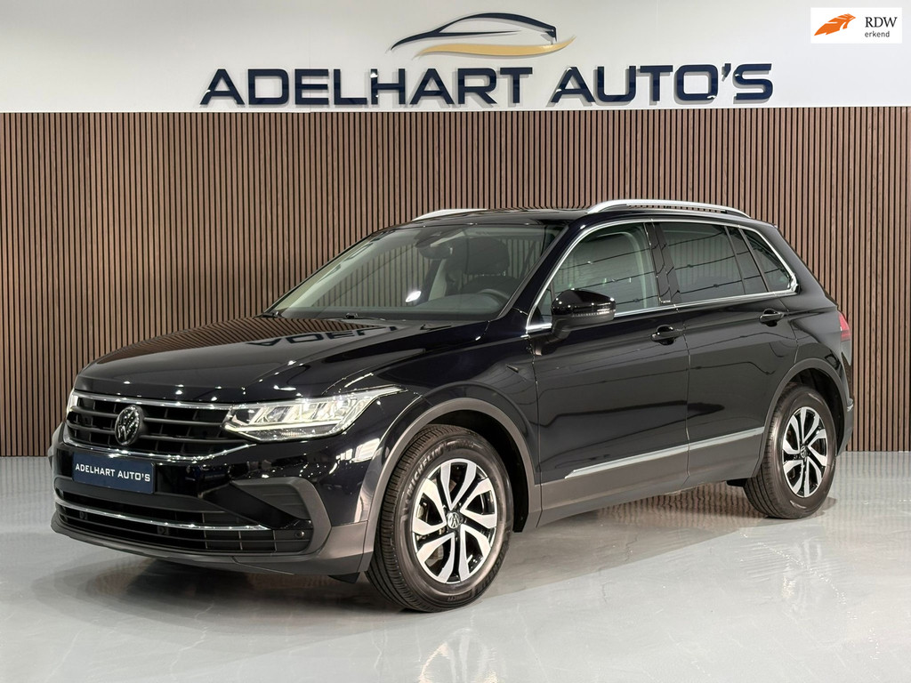 Volkswagen Tiguan 1.5 TSI Elegance Automaat DSG / Navigatie full map / Adaptive Cruise / Climate control / Camera / etc.. 52675502-0.jpg | Adelhart Auto's