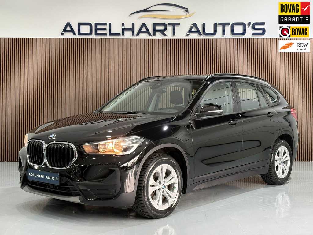 BMW X1 XDrive25e Executive Automaat / Navigatie full map / Cruise control / Climate control / Parkeer sensoren 52719702-0.jpg | Adelhart Auto's