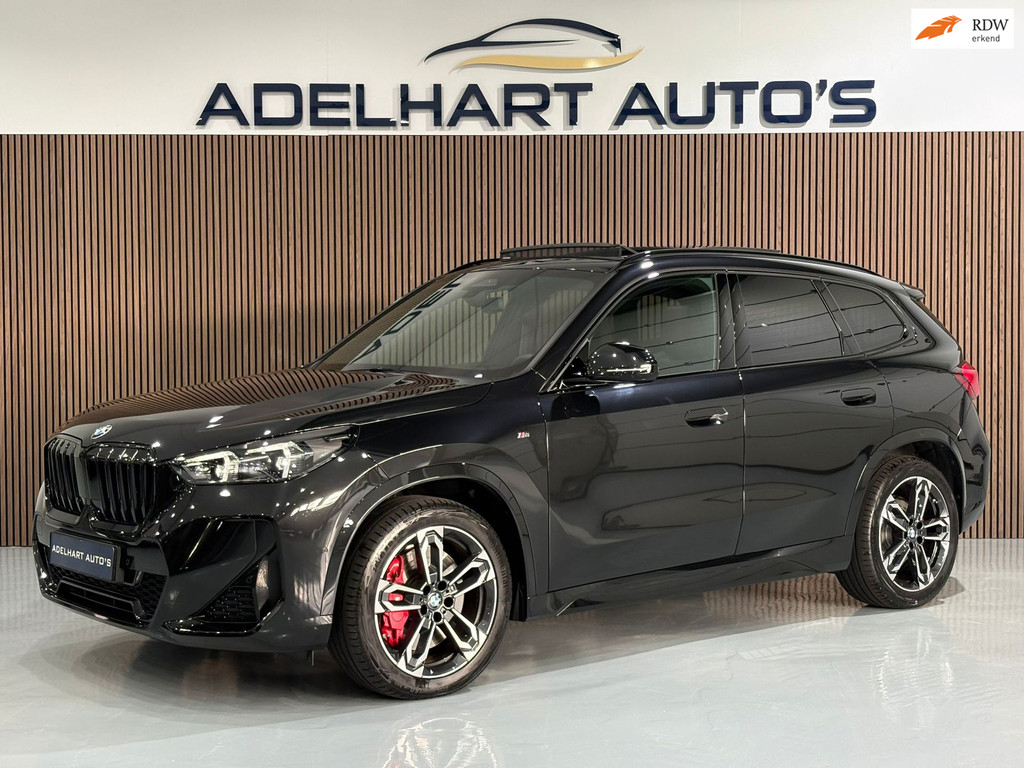 BMW X1 SDrive20i M Sport Pakket / Panorama dak / Lederen interieur / Keyless / Climate control 52774644-0.jpg | Adelhart Auto's