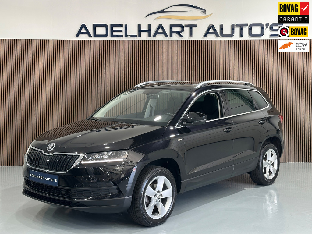 Škoda Karoq 1.5 TSI Style DSG Automaat / Panorama dak / Navigatie full map / Cruise control / Climate control / etc.. 52952452-0.jpg | Adelhart Auto's
