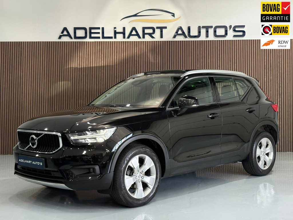 Volvo XC40 1.5 T3 Momentum 163 PK / Panorama dak / Navigatie full map / Lederen interieur / Cruise control / Climate control 53110495-0.jpg | Adelhart Auto's