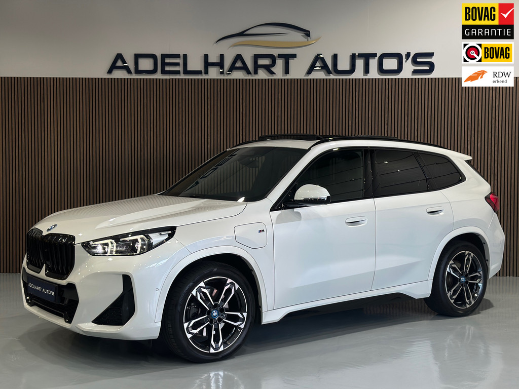 BMW X1 XDrive25e M Sport Automaat / Panorama dak / Navigatie full map / Lederen interieur / Harman Kardon 53594909-0.jpg | Adelhart Auto's