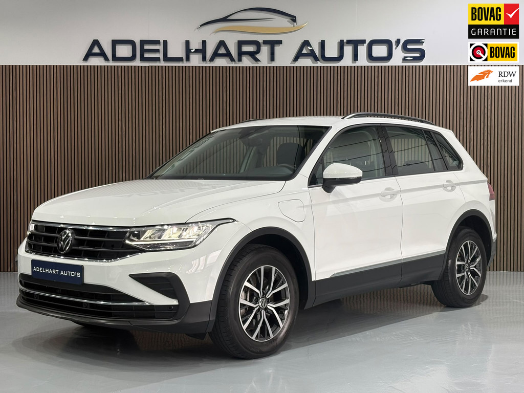 Volkswagen Tiguan 1.4 TSI eHybrid Business / Navigatie full map / Adaptive Cruise / Climate control / etc.. 54821993-0.jpg | Adelhart Auto's