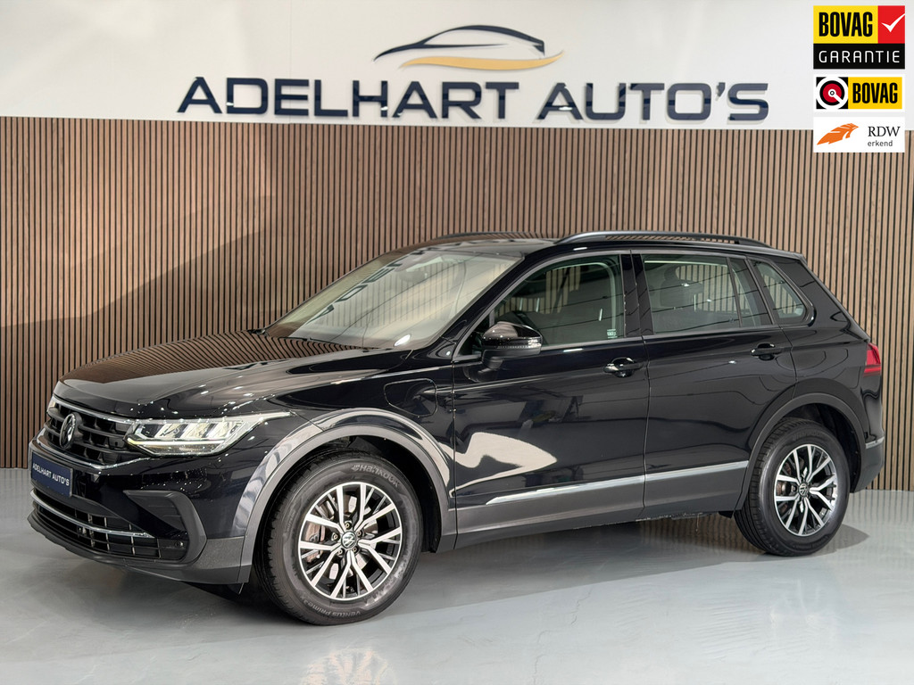 Volkswagen Tiguan 1.4 TSI eHybrid Automaat / Navigatie full map / Climate control / Cruise control / etc.. 56013670-0.jpg | Adelhart Auto's