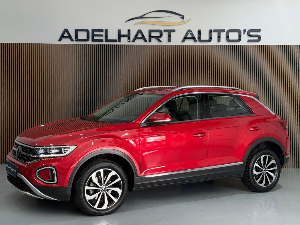Volkswagen T-Roc 1.5 TSI Life 150 PK Automaat / Navigatie full map / Adaptive cruise / Apple CarPlay / etc.. 56727443-0.jpg | Adelhart Auto's