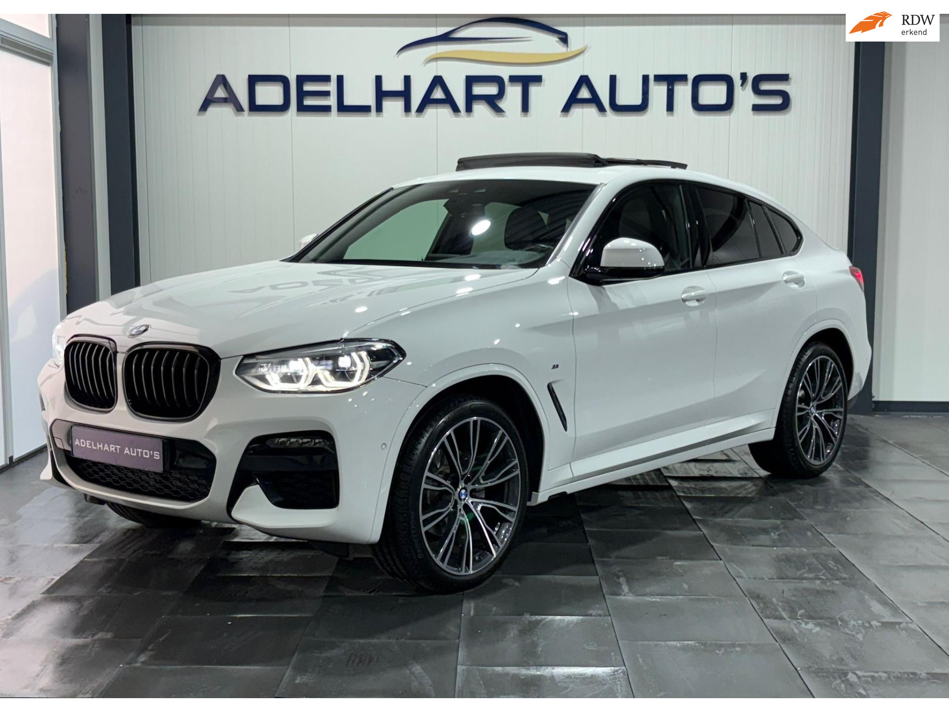 BMW X4 XDrive20i High Executive Edition M-sport / Panoramadak / Full map navigatie / Camera / Leder / Vol opties! 48347503-0.jpg | Adelhart Auto's
