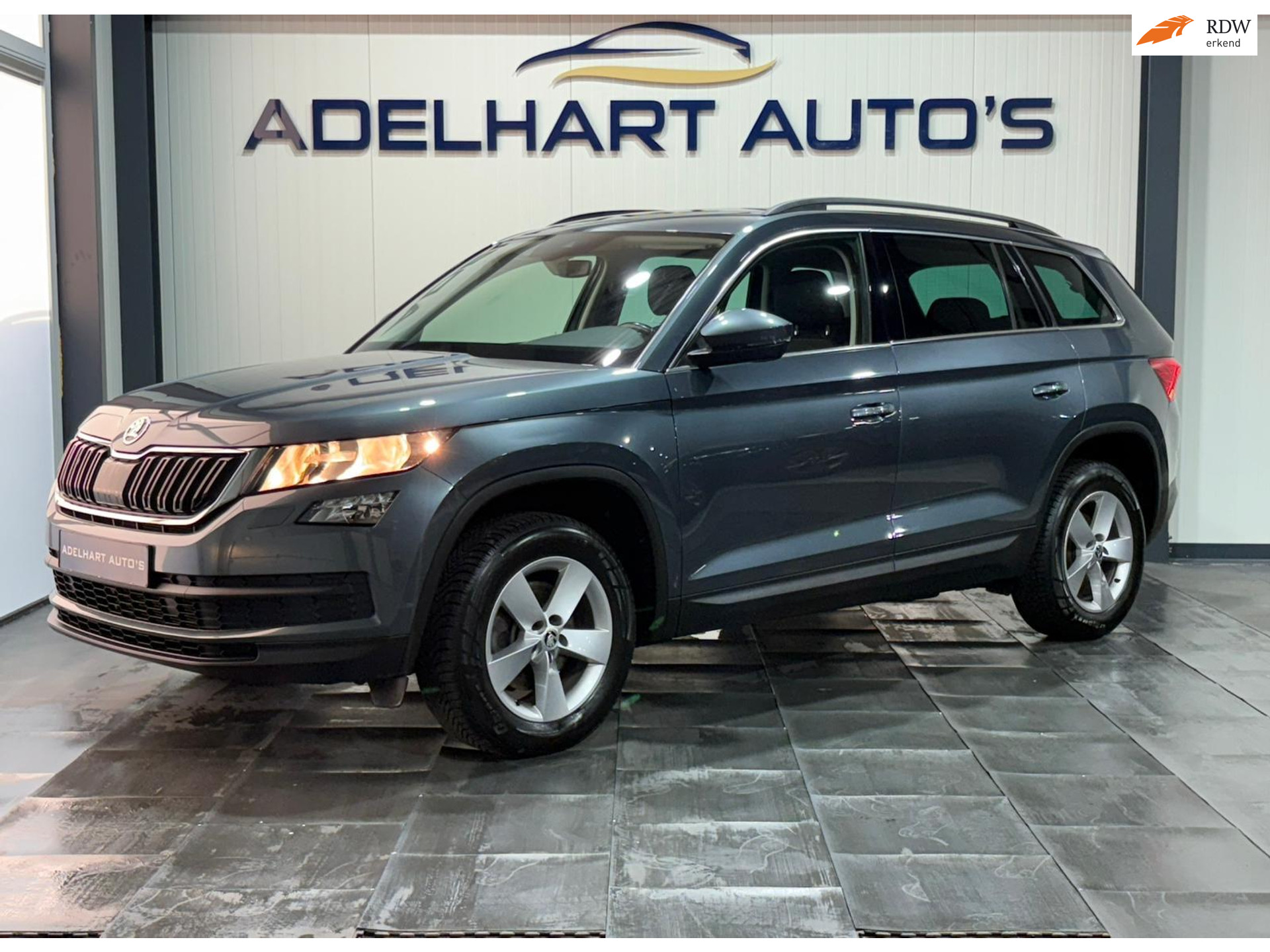 Škoda Kodiaq 1.5 TSI Business 7 Pers. / Navigatie full map / Cruise control / Climate control / etc.. 48679864-0.jpg | Adelhart Auto's