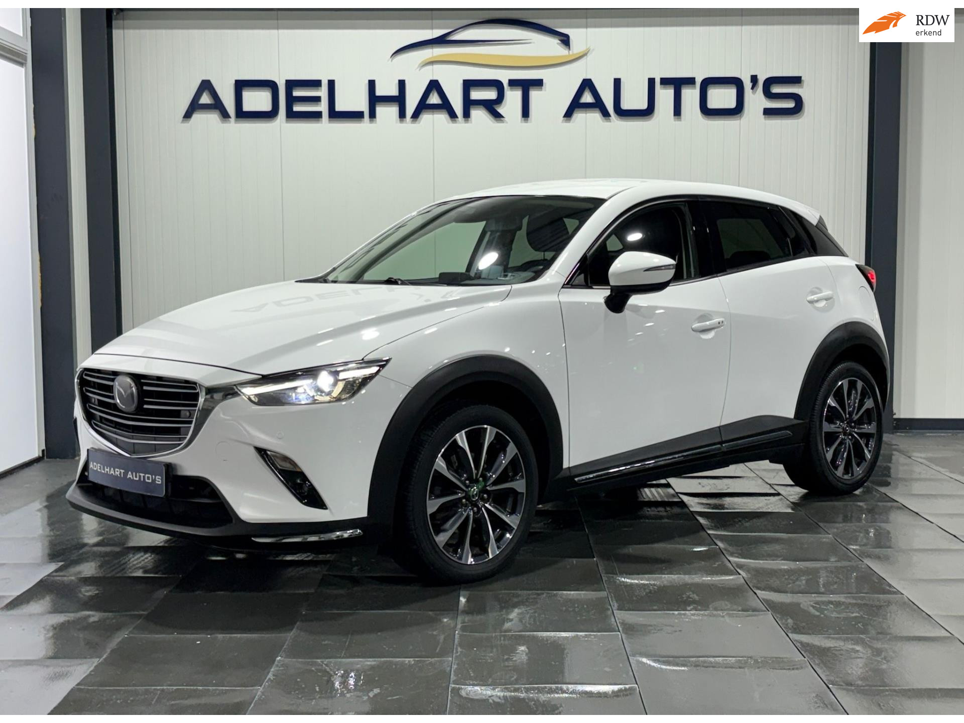 Mazda CX-3 2.0 SkyActiv-G 120 SkyLease Automaat / Navigatie full map / Camera / Ledere interieur / Adaptive Cruise control / etc.. 49414379-0.jpg | Adelhart Auto's