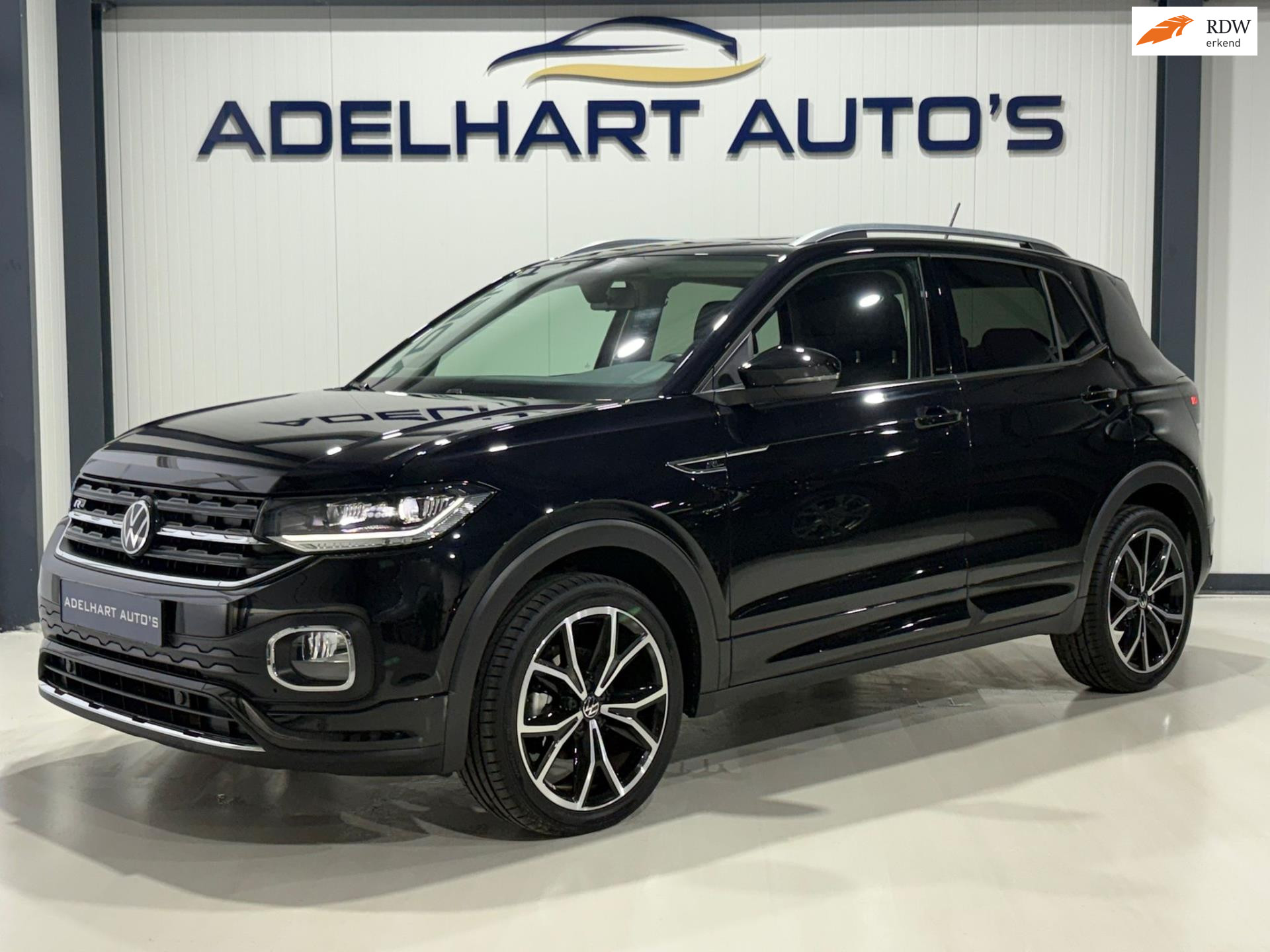 Volkswagen T-Cross 1.5 TSI R-Line 150 PK Automaat / Navigatie full map / Camera / Lederen interieur / Adaptive Cruise / etc.. 49977579-0.jpg | Adelhart Auto's