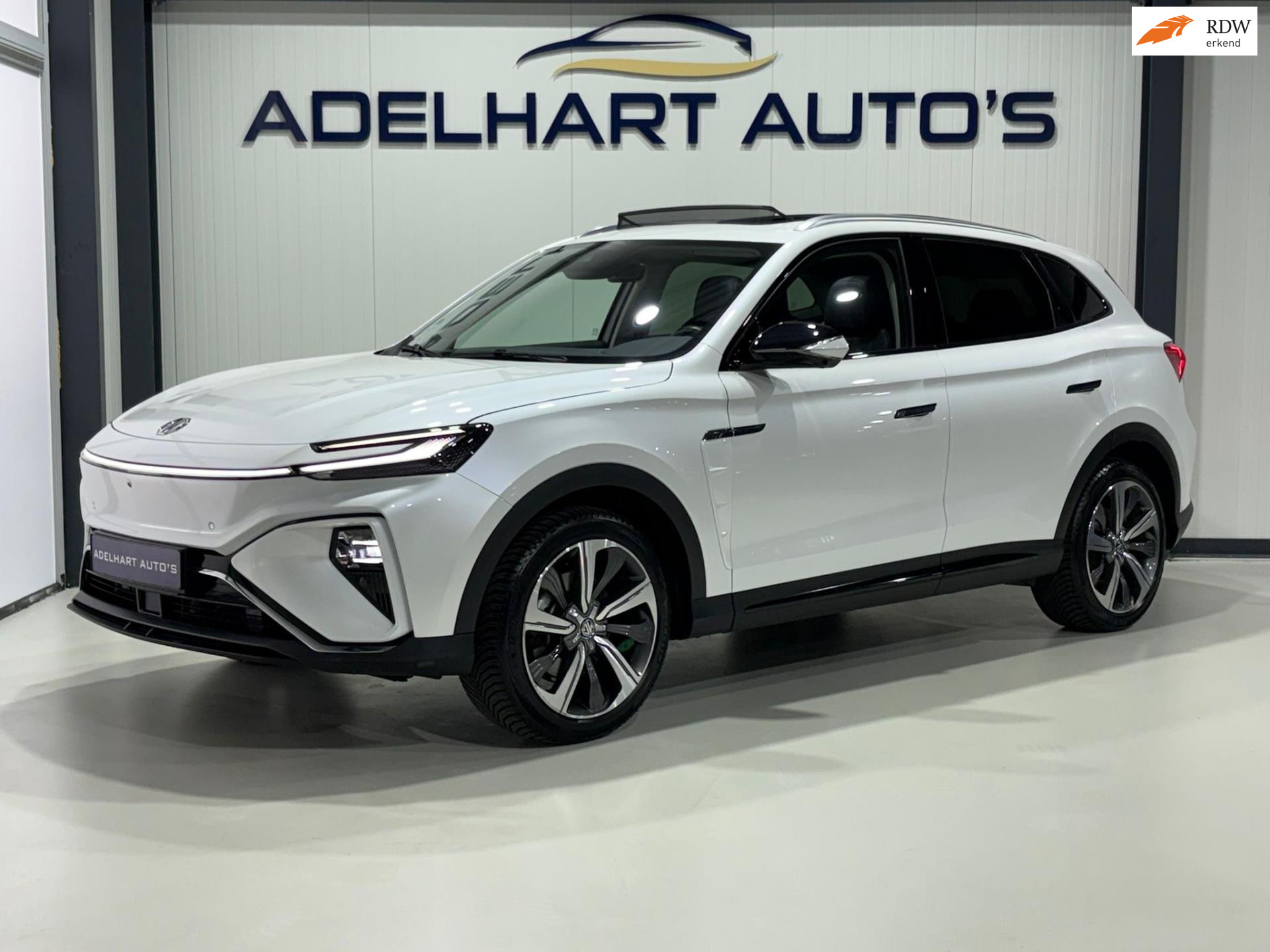 MG Marvel R Luxury 70 kWh / Panoramadak / Leder / Camera / Climate control 50012655-0.jpg | Adelhart Auto's