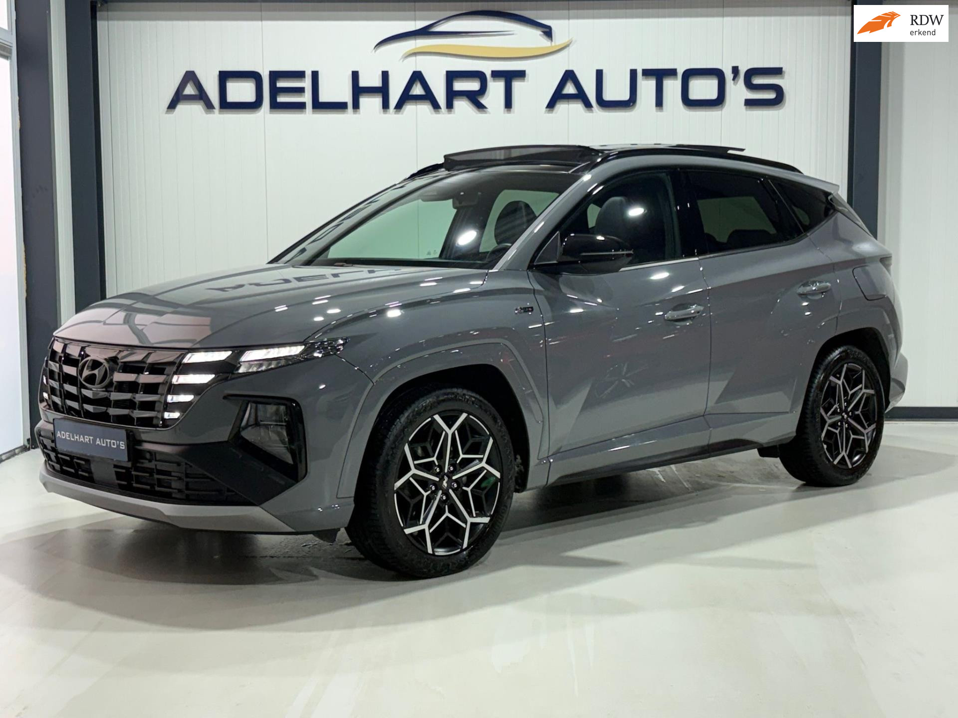 Hyundai Tucson 1.6 T-GDI MHEV N Line 230 PK Automaat Panoramadak / Full map navigatie / Camera / Cruise control 50299973-0.jpg | Adelhart Auto's